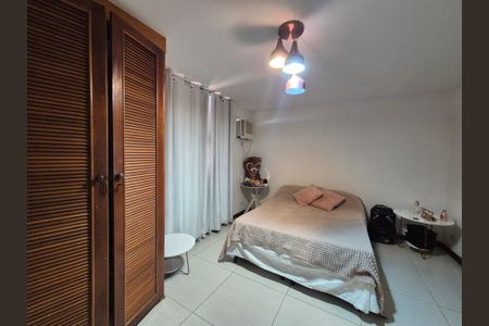 Casa à venda com 360m², 2 quartos e 2 vagas Casa à venda com 360m², 2 quartos e 2 vagasSuite 2