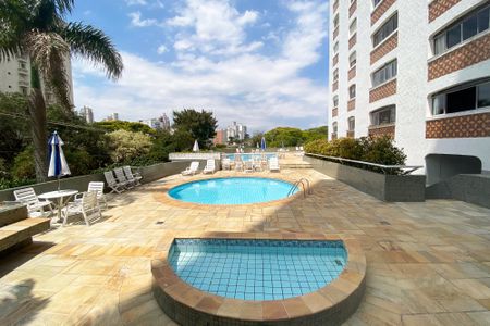 Apartamento à venda com 105m², 2 quartos e 1 vaga Apartamento à venda com 105m², 2 quartos e 1 vagaÁrea comum - Piscina