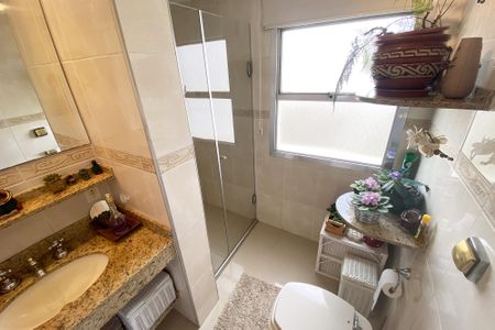 Apartamento à venda com 105m², 2 quartos e 1 vaga Apartamento à venda com 105m², 2 quartos e 1 vagaBanheiro Social