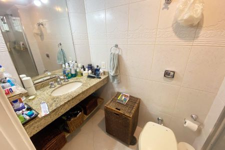 Apartamento à venda com 105m², 2 quartos e 1 vaga Apartamento à venda com 105m², 2 quartos e 1 vagaBanheiro Suíte