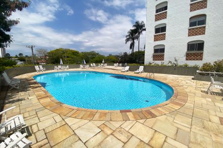 Apartamento à venda com 105m², 2 quartos e 1 vaga Apartamento à venda com 105m², 2 quartos e 1 vagaÁrea comum - Piscina