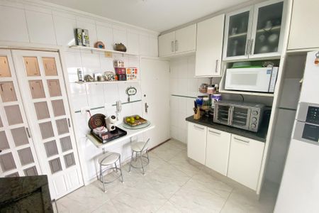 Apartamento à venda com 105m², 2 quartos e 1 vaga Apartamento à venda com 105m², 2 quartos e 1 vagaCozinha
