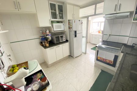 Apartamento à venda com 105m², 2 quartos e 1 vaga Apartamento à venda com 105m², 2 quartos e 1 vagaCozinha