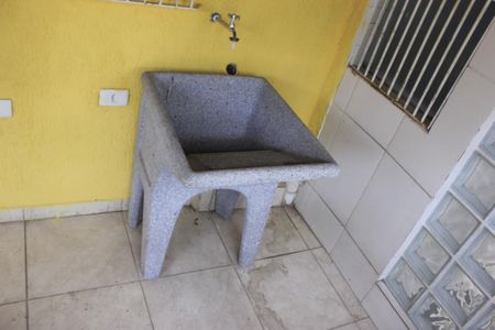 Casa para alugar com 90m², 2 quartos e sem vagaÁrea de serviço