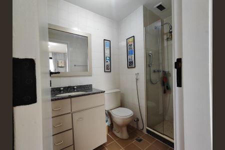 Apartamento à venda com 74m², 2 quartos e 1 vaga Apartamento à venda com 74m², 2 quartos e 1 vagaBanheiro da Suíte 1