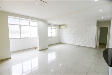 Sala de apartamento para alugar com 3 quartos, 55m² em Vila Isabel, Rio de Janeiro
