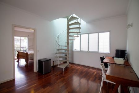 Casa de condomínio à venda com 315m², 5 quartos e 3 vagasSala Intima