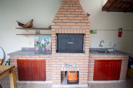 Casa de condomínio à venda com 315m², 5 quartos e 3 vagasChurrasqueira