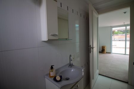 Casa de condomínio à venda com 315m², 5 quartos e 3 vagasLavabo Superior