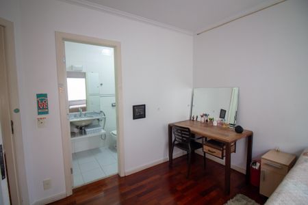 Casa de condomínio à venda com 315m², 5 quartos e 3 vagasQuarto 3 - Suíte 1