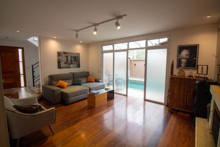 Sala de casa de condomínio à venda com 5 quartos, 315m² em Jardim Cordeiro, São Paulo