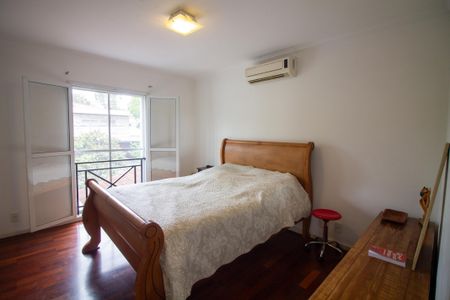 Casa de condomínio à venda com 315m², 5 quartos e 3 vagasQuarto 4 - Suíte 2