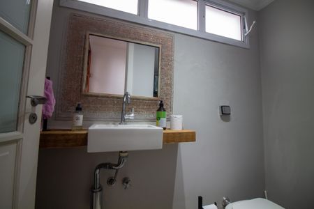 Casa de condomínio à venda com 315m², 5 quartos e 3 vagasLavabo