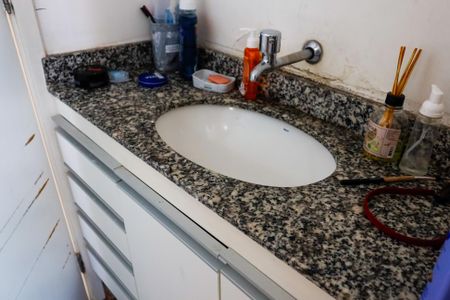 Apartamento à venda com 73m², 3 quartos e 1 vaga Apartamento à venda com 73m², 3 quartos e 1 vagaBanheiro da Suíte 2