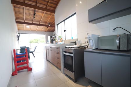 Apartamento à venda com 100m², 2 quartos e 2 vagasCozinha