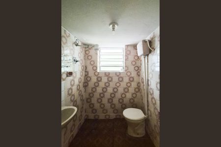 Banheiro Social de casa para alugar com 1 quarto, 40m² em Baeta Neves, São Bernardo do Campo