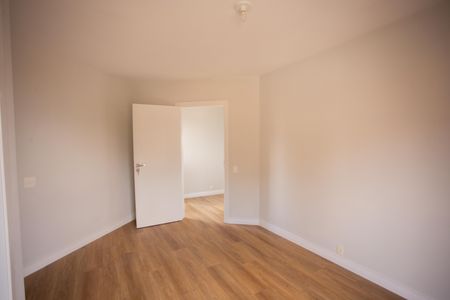 Apartamento à venda com 122m², 3 quartos e 3 vagas Apartamento à venda com 122m², 3 quartos e 3 vagasQUARTO 1- SUÍTE