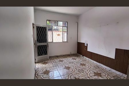 Sala de casa de condomínio para alugar com 2 quartos, 65m² em Taquara, Rio de Janeiro