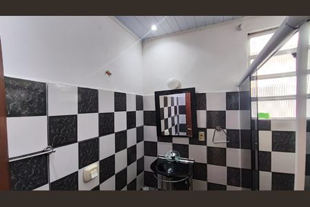 Casa de condomínio para alugar com 65m², 2 quartos e sem vaga Casa de condomínio para alugar com 65m², 2 quartos e sem vagaBanheiro