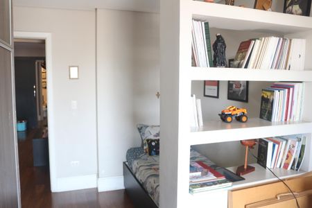 Apartamento à venda com 180m², 3 quartos e 2 vagasQuarto 1