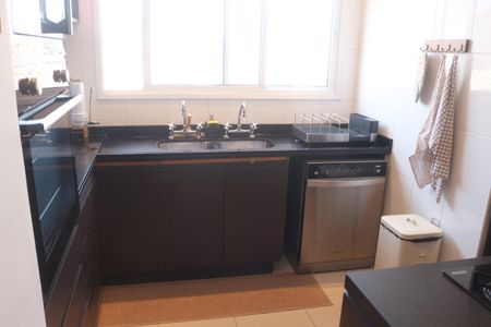 Apartamento à venda com 180m², 3 quartos e 2 vagasCozinha