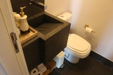 Apartamento à venda com 180m², 3 quartos e 2 vagasLavabo