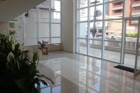 Apartamento à venda com 180m², 3 quartos e 2 vagasHall social