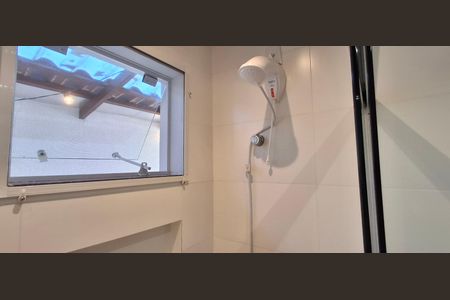 Banheiro de apartamento para alugar com 2 quartos, 54m² em Campeche, Florianópolis