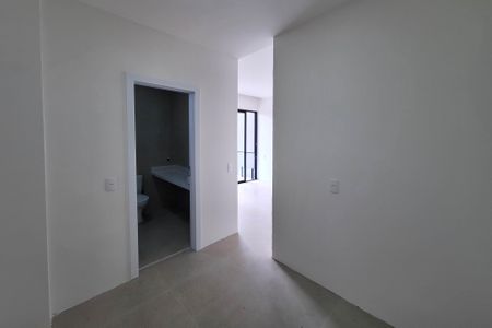 Casa à venda com 250m², 4 quartos e 2 vagas Casa à venda com 250m², 4 quartos e 2 vagasCloset da Suíte 1