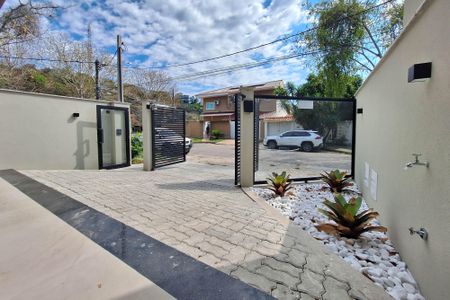 Casa à venda com 250m², 4 quartos e 2 vagas Casa à venda com 250m², 4 quartos e 2 vagasQuintal