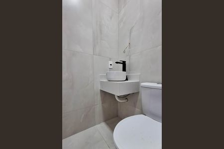 Casa à venda com 250m², 4 quartos e 2 vagas Casa à venda com 250m², 4 quartos e 2 vagasBanheiro da Suíte 2