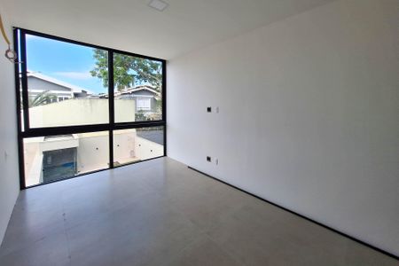 Casa à venda com 250m², 4 quartos e 2 vagas Casa à venda com 250m², 4 quartos e 2 vagasSuíte 2