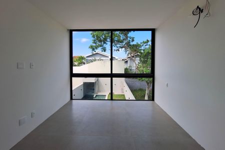 Casa à venda com 250m², 4 quartos e 2 vagas Casa à venda com 250m², 4 quartos e 2 vagasSuíte 3