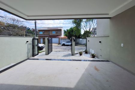 Casa à venda com 250m², 4 quartos e 2 vagas Casa à venda com 250m², 4 quartos e 2 vagasQuintal