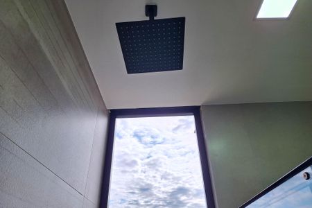 Casa à venda com 250m², 4 quartos e 2 vagas Casa à venda com 250m², 4 quartos e 2 vagasBanheiro da Suíte 1