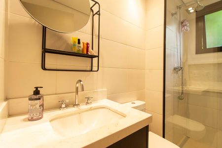 Apartamento à venda com 267m², 4 quartos e 4 vagas Apartamento à venda com 267m², 4 quartos e 4 vagasBanheiro da Suíte 4