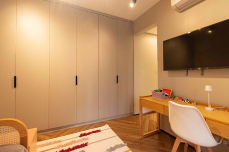 Apartamento à venda com 267m², 4 quartos e 4 vagas Apartamento à venda com 267m², 4 quartos e 4 vagasSuíte 3