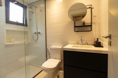 Apartamento à venda com 267m², 4 quartos e 4 vagas Apartamento à venda com 267m², 4 quartos e 4 vagasBanheiro da Suíte 1
