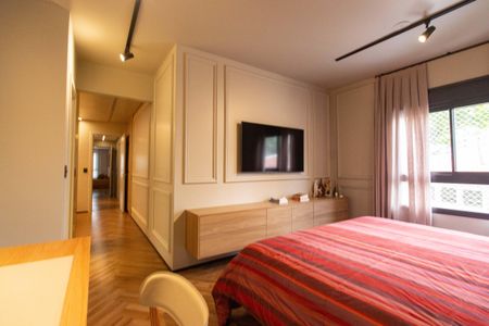 Apartamento à venda com 267m², 4 quartos e 4 vagas Apartamento à venda com 267m², 4 quartos e 4 vagasSuíte 2