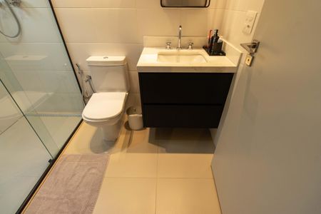 Apartamento à venda com 267m², 4 quartos e 4 vagas Apartamento à venda com 267m², 4 quartos e 4 vagasBanheiro da Suíte 1