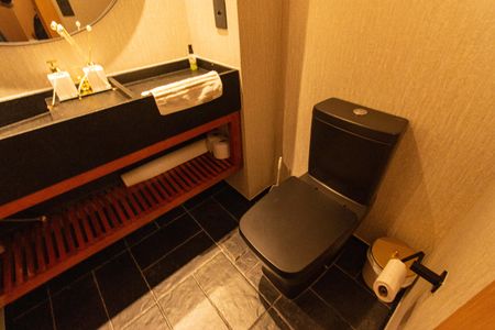 Apartamento à venda com 267m², 4 quartos e 4 vagas Apartamento à venda com 267m², 4 quartos e 4 vagasLavabo