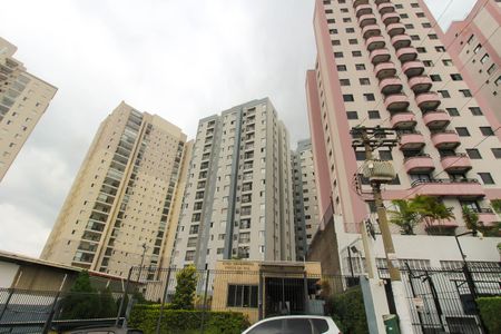 Apartamento à venda com 54m², 2 quartos e 1 vaga Apartamento à venda com 54m², 2 quartos e 1 vagaFachada