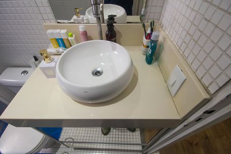 Apartamento à venda com 54m², 2 quartos e 1 vaga Apartamento à venda com 54m², 2 quartos e 1 vagaBanheiro