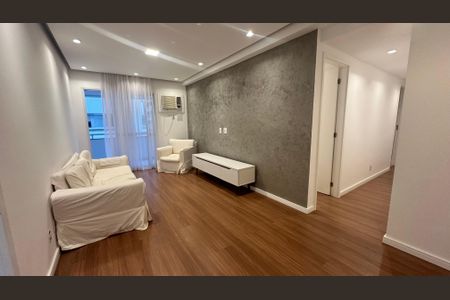 Sala de apartamento para alugar com 3 quartos, 93m² em Recreio dos Bandeirantes, Rio de Janeiro