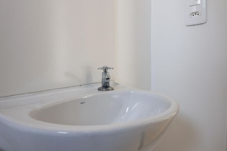 Apartamento para alugar com 31m², 2 quartos e sem vaga Apartamento para alugar com 31m², 2 quartos e sem vagaBanheiro