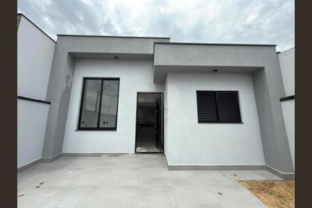 Casa à venda com 75m², 3 quartos e 2 vagas