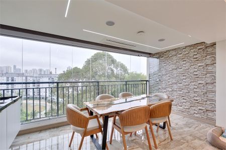 Apartamento à venda com 2 quartos, 110m² em Santo Amaro, São Paulo