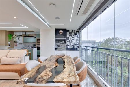 Apartamento à venda com 2 quartos, 110m² em Santo Amaro, São Paulo