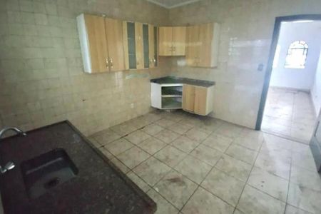 Casa à venda com 2 quartos, 150m² em Vila Carrão, São Paulo