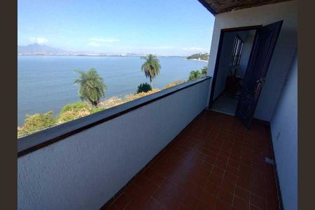 Casa à venda com 454m², 5 quartos e 3 vagas